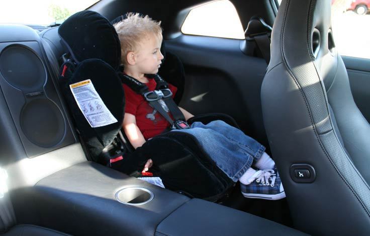 Размещение детского кресла в автомобиле